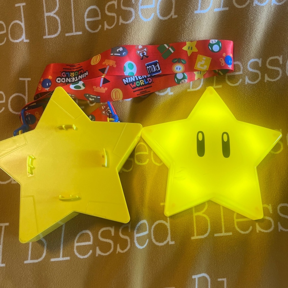 Super Nintendo World Mario Star Popcorn Bucket Light Universal Studios Hollywood
